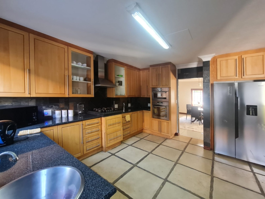 To Let 5 Bedroom Property for Rent in Eagles Landing North West